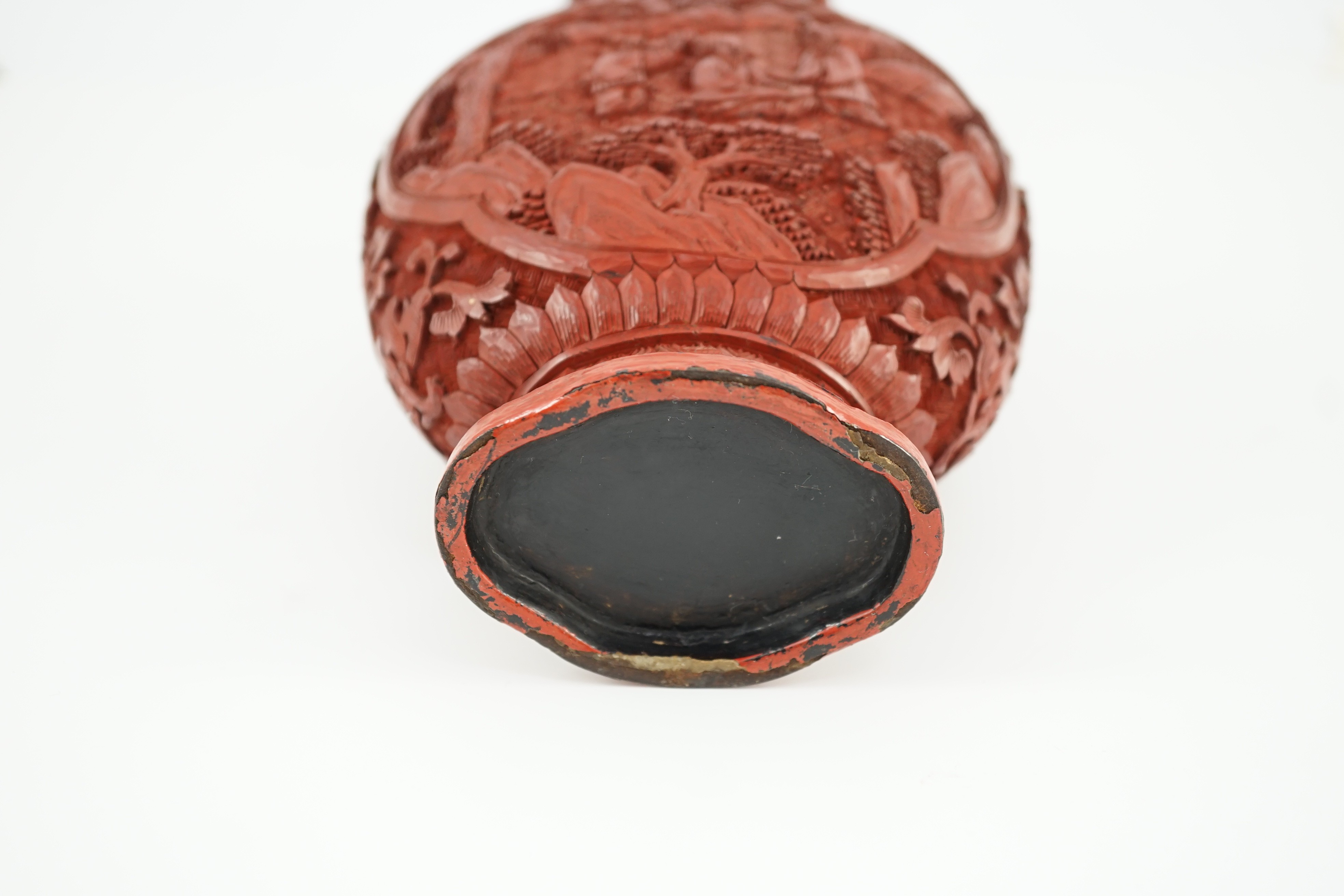 A Chinese cinnabar lacquer flattened baluster vase, 18th/19th century, 25cm high